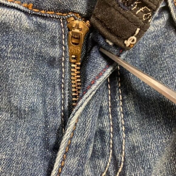 REROCK FOR EXPRESS, BootCut Size 8, Jeans Embroidered, pockets, distressed. - Picture 5 of 14